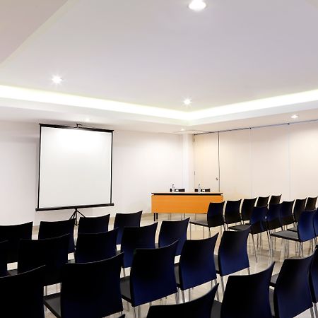 Amaris Hotel Ponorogo Ngoại thất bức ảnh